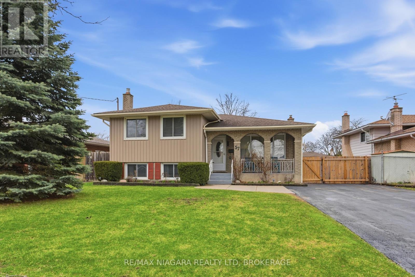 57 Meredith Drive, St. Catharines, Ontario  L2M 6R5 - Photo 2 - X12915930