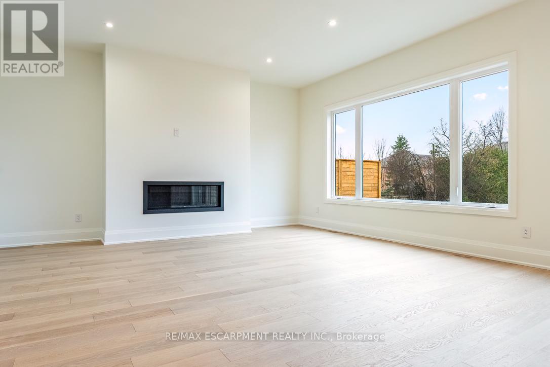 2354 Eighth Line, Oakville, Ontario  L6H 7E6 - Photo 14 - W12905772