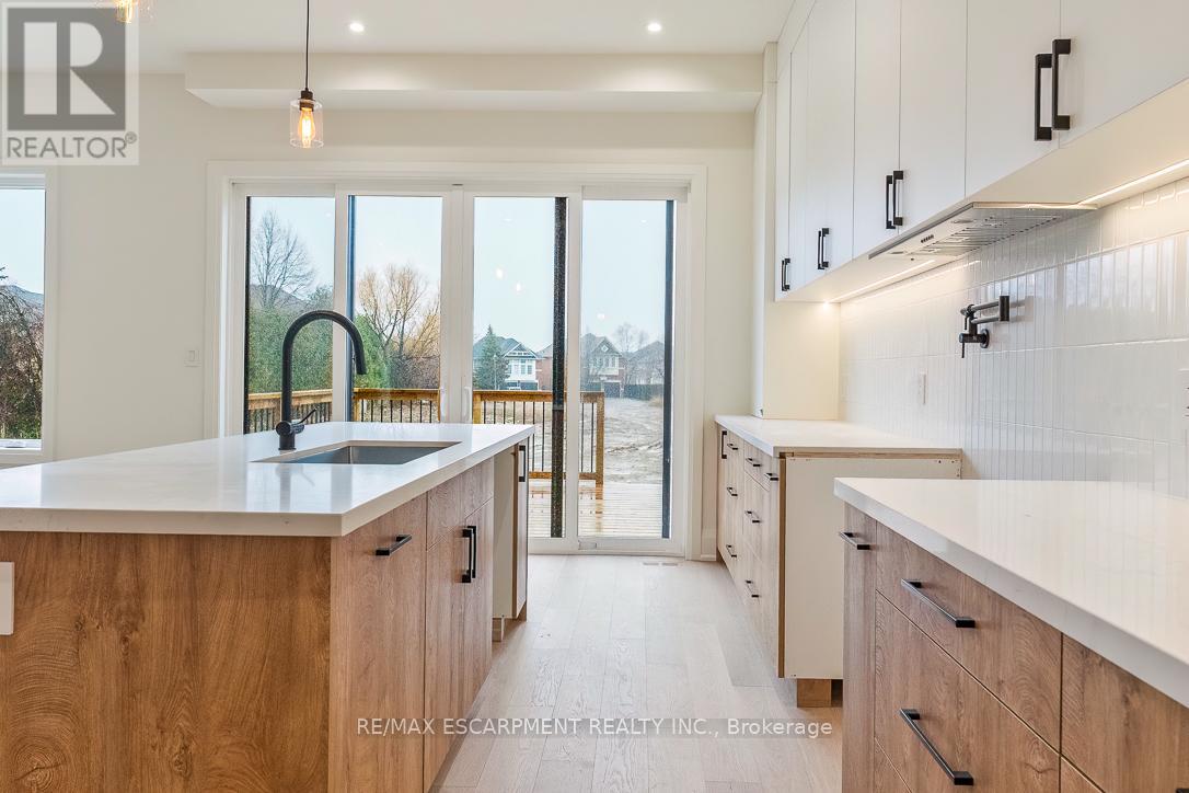 2354 Eighth Line, Oakville, Ontario  L6H 7E6 - Photo 11 - W12905772