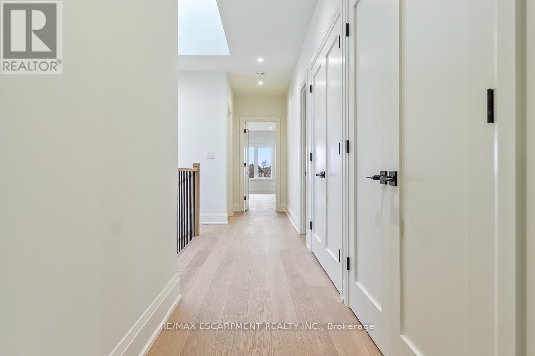 2354 Eighth Line, Oakville, Ontario  L6H 7E6 - Photo 20 - W12905772