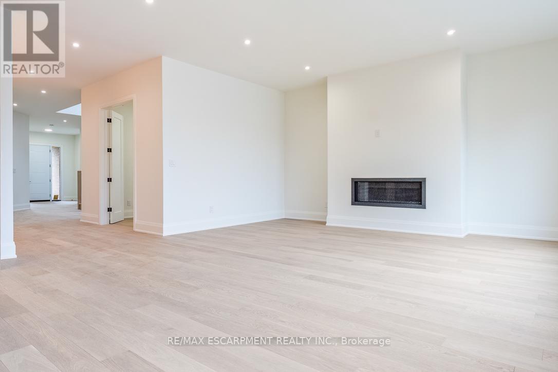 2354 Eighth Line, Oakville, Ontario  L6H 7E6 - Photo 15 - W12905772