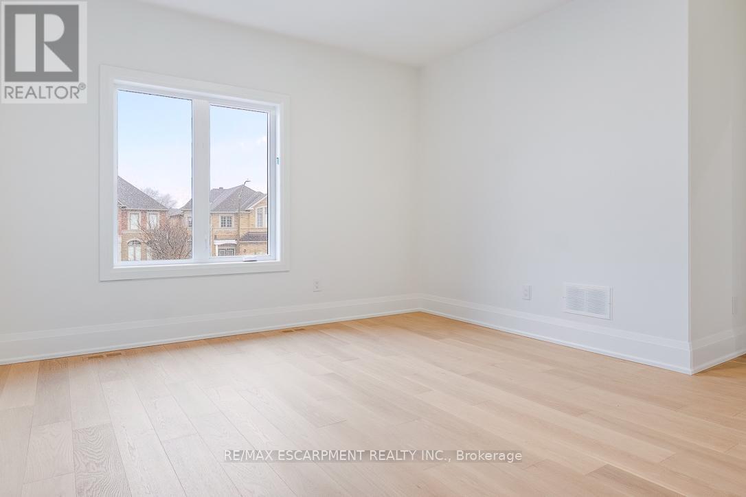 2354 Eighth Line, Oakville, Ontario  L6H 7E6 - Photo 38 - W12905772