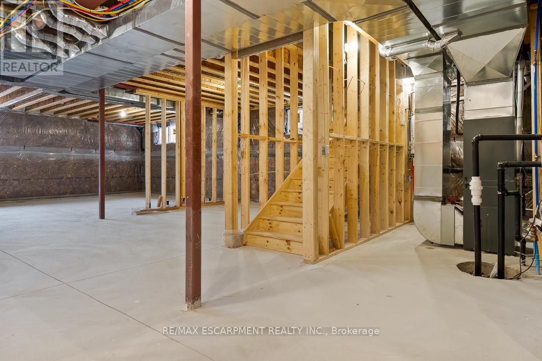 2354 Eighth Line, Oakville, Ontario  L6H 7E6 - Photo 46 - W12905772