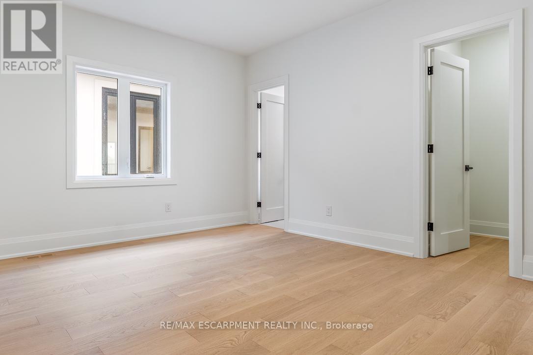 2354 Eighth Line, Oakville, Ontario  L6H 7E6 - Photo 35 - W12905772