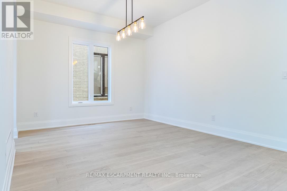 2354 Eighth Line, Oakville, Ontario  L6H 7E6 - Photo 5 - W12905772