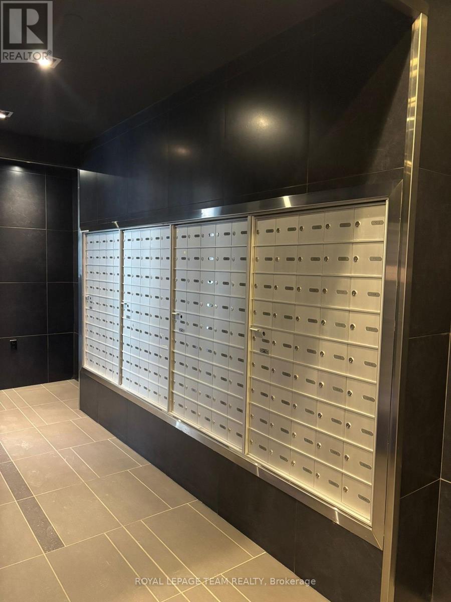 714 - 224 Lyon Street N, Ottawa, Ontario  K1R 5V9 - Photo 9 - X12915774