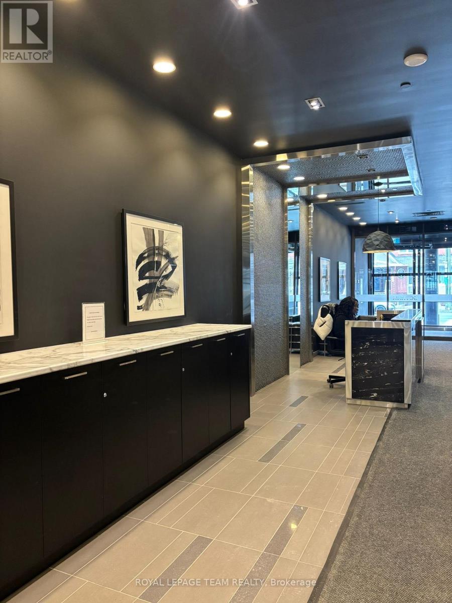 714 - 224 Lyon Street N, Ottawa, Ontario  K1R 5V9 - Photo 6 - X12915774