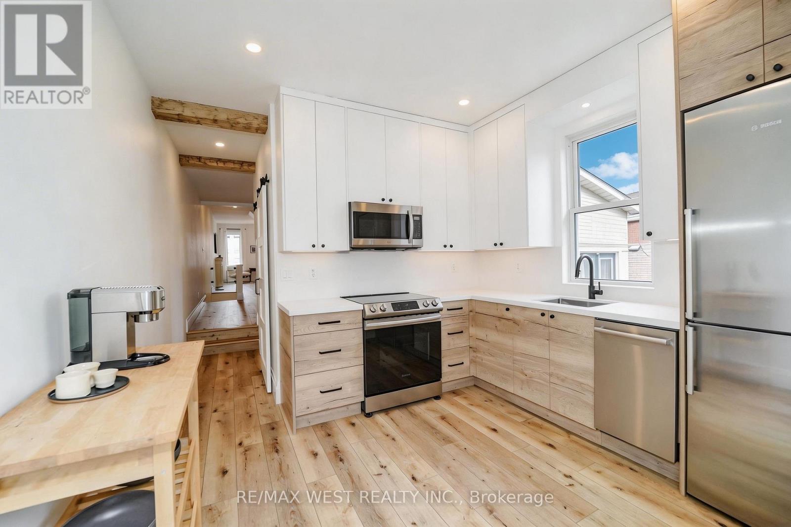 200 Euclid Avenue, Toronto, Ontario  M6J 2J9 - Photo 10 - C12915816