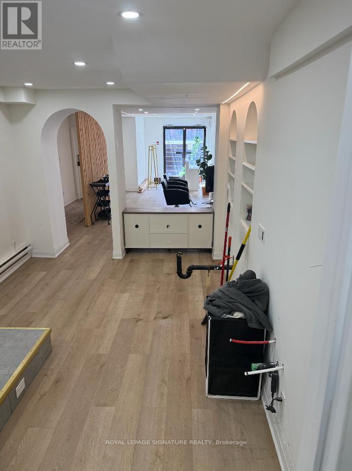 Ll - 246 Gerrard Street E, Toronto, Ontario  M5A 2G2 - Photo 5 - C12915862