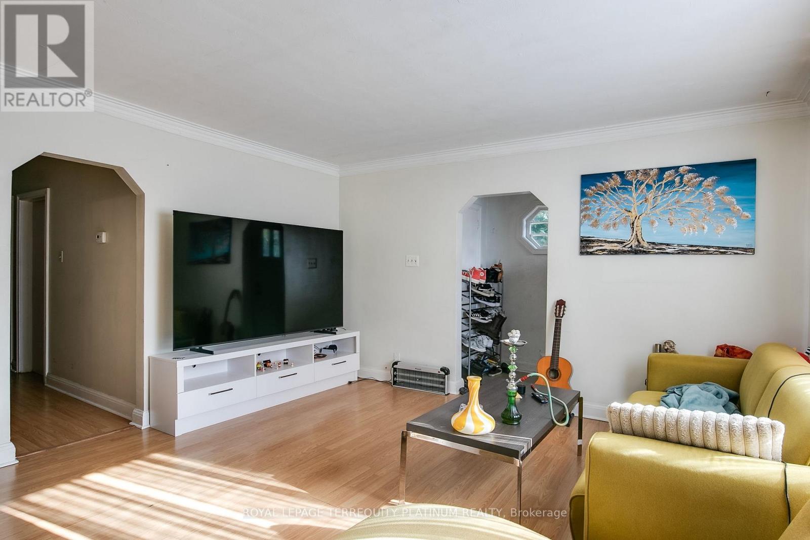 336 Hillcrest Avenue, Toronto, Ontario  M2N 3P6 - Photo 3 - C12915916