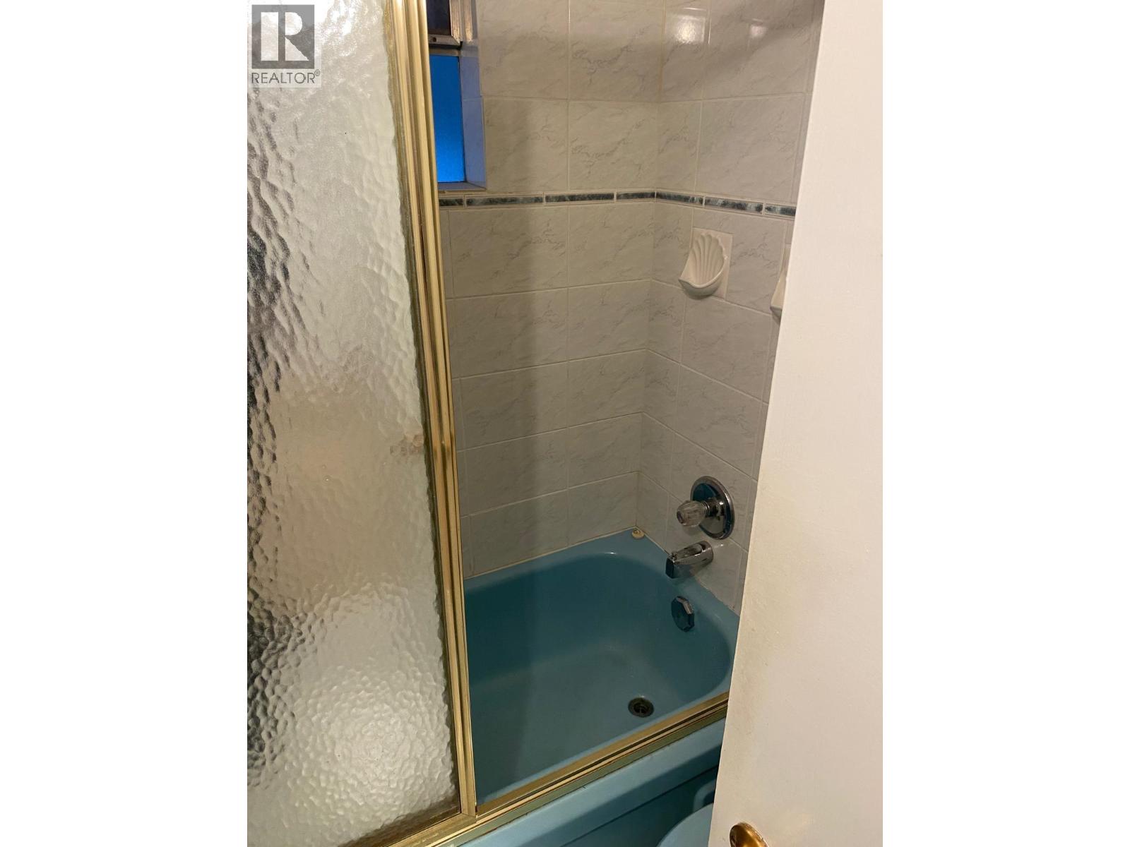 2130 Craigen Avenue, Coquitlam, British Columbia  V3K 1W6 - Photo 6 - R3101322