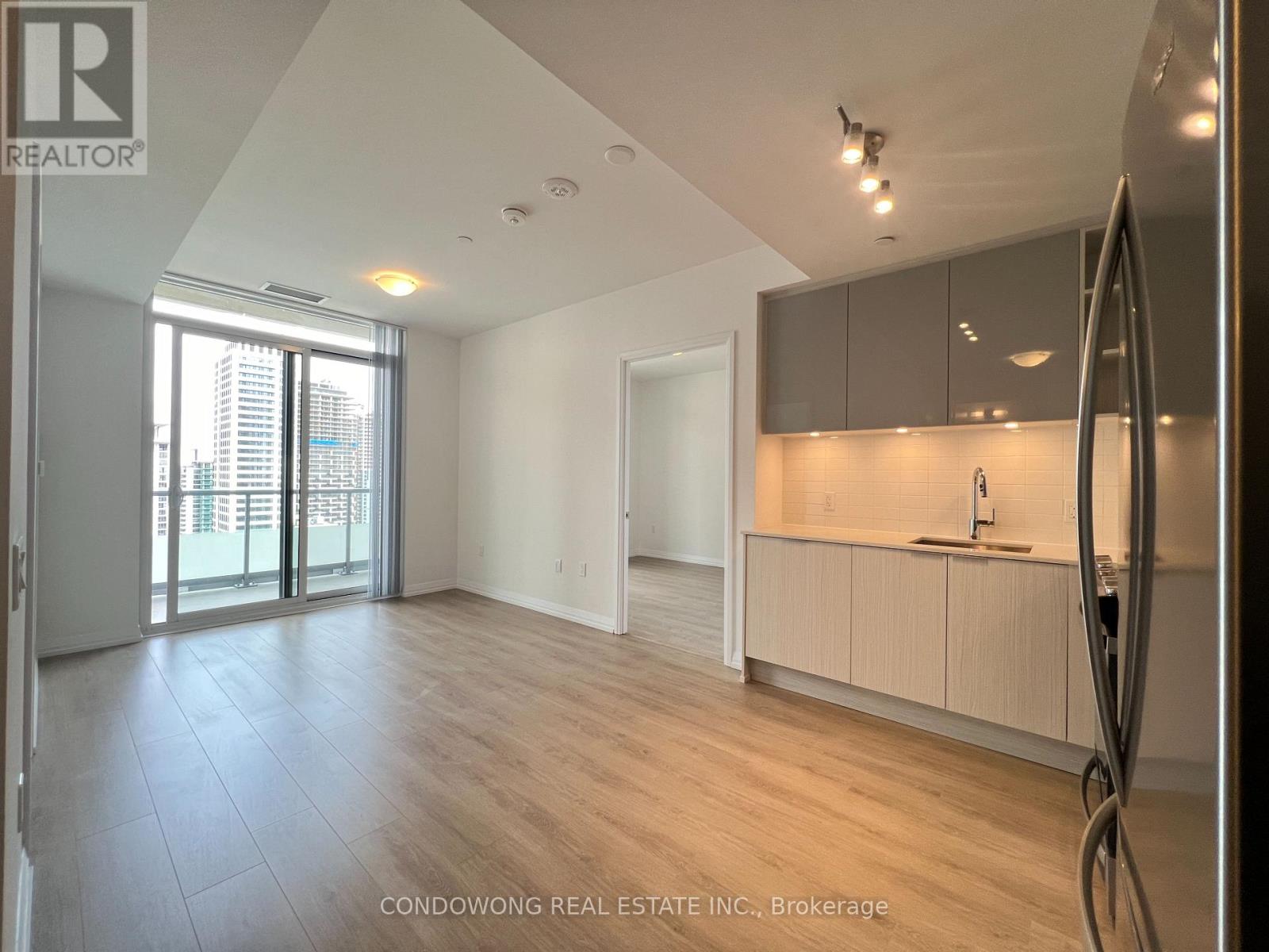 2818 - 50 DUNFIELD AVENUE, Toronto, Ontario