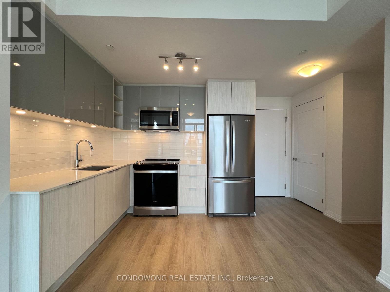 2818 - 50 Dunfield Avenue, Toronto, Ontario  M4S 0E4 - Photo 3 - C12915920