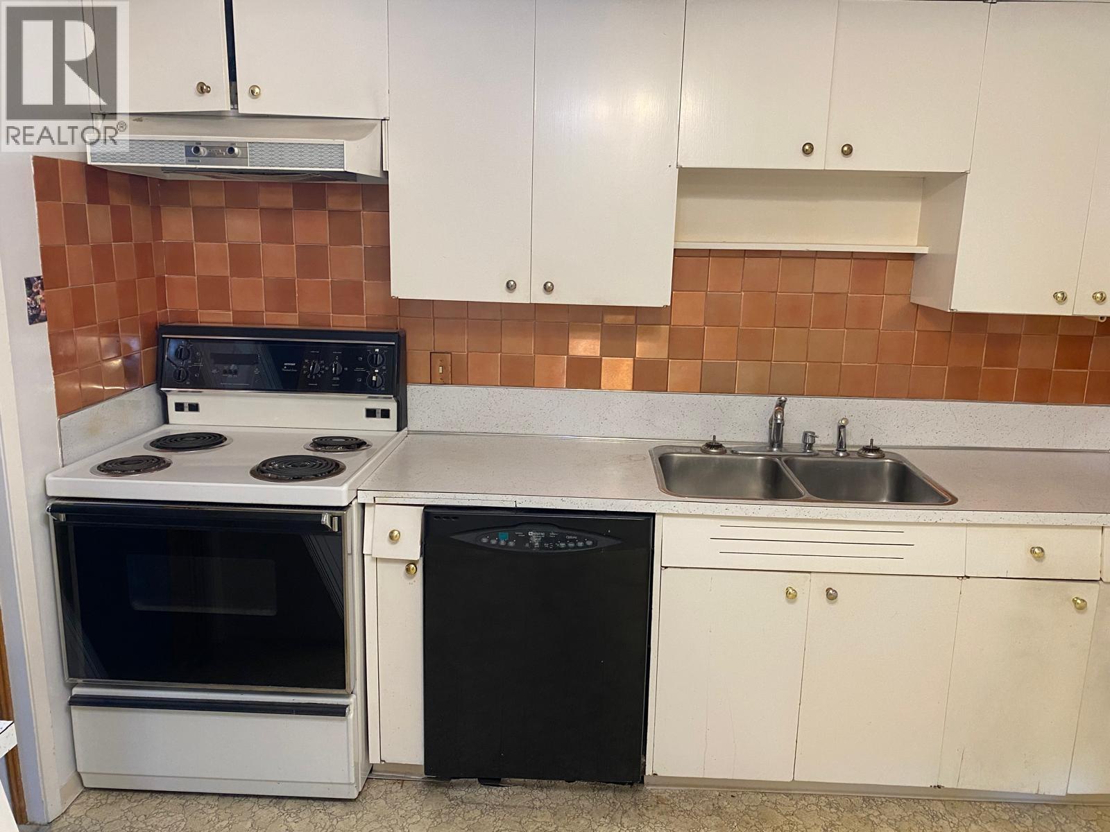 2130 Craigen Avenue, Coquitlam, British Columbia  V3K 1W6 - Photo 2 - R3101322