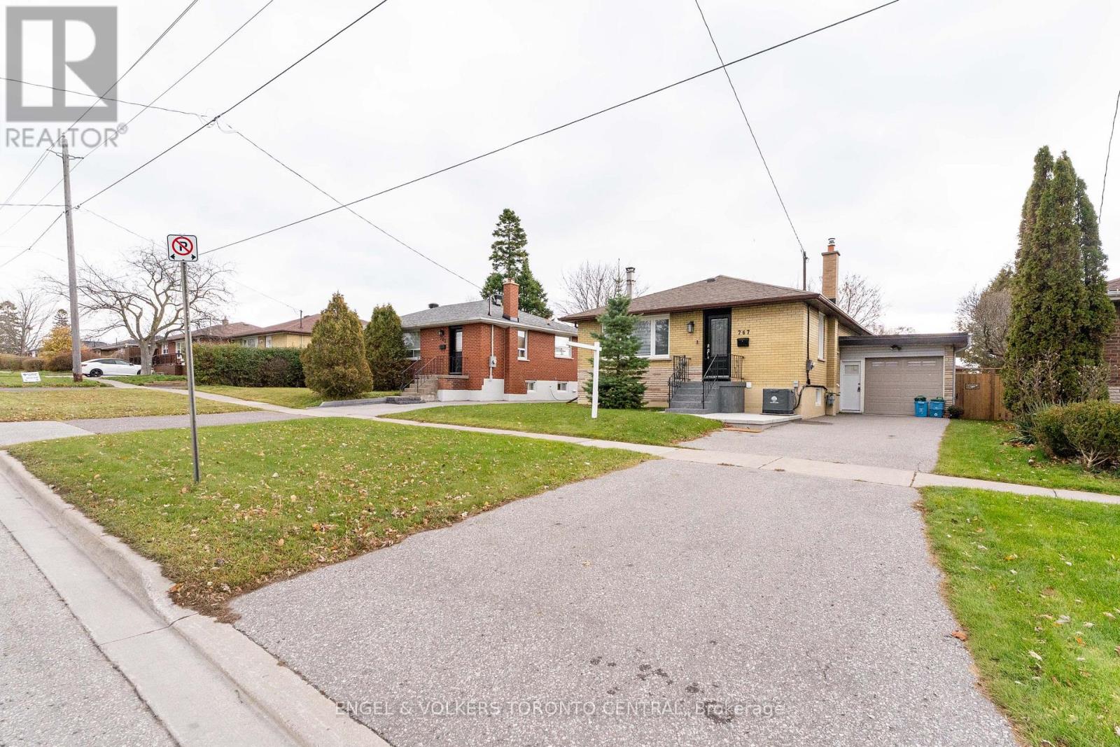 767 Phillip Murray Avenue, Oshawa, Ontario  L1J 1J2 - Photo 2 - E12915818