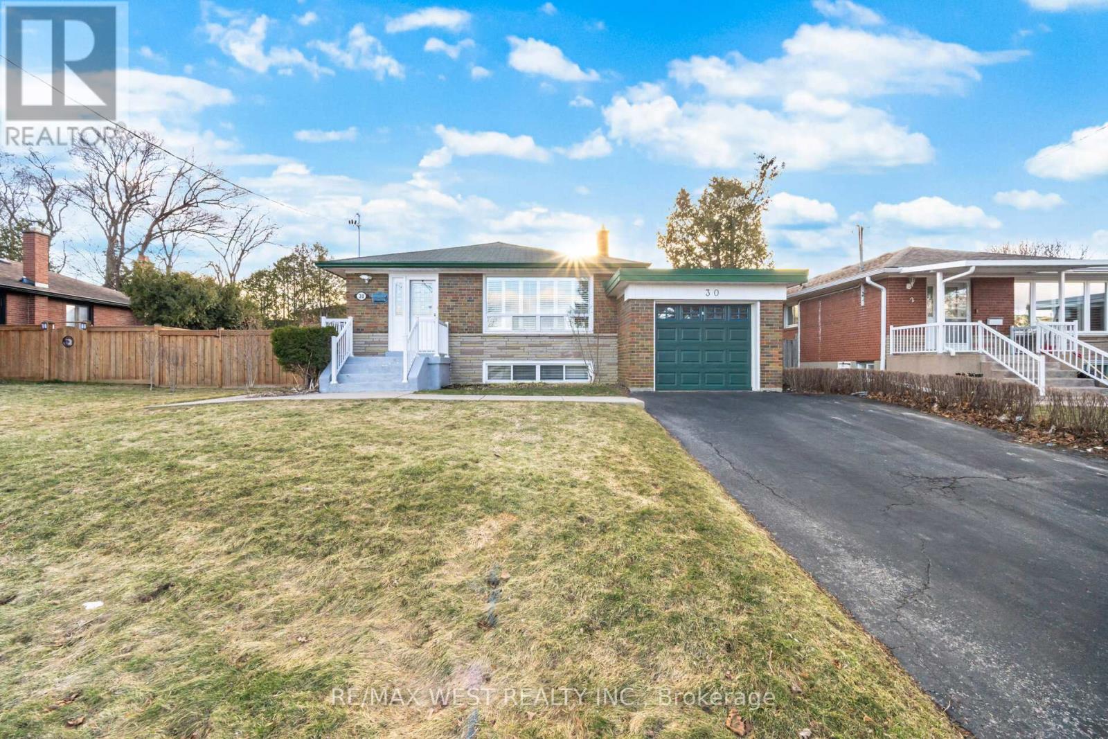 30 Kollar Drive, Toronto, Ontario  M1G 1E2 - Photo 1 - E12915846