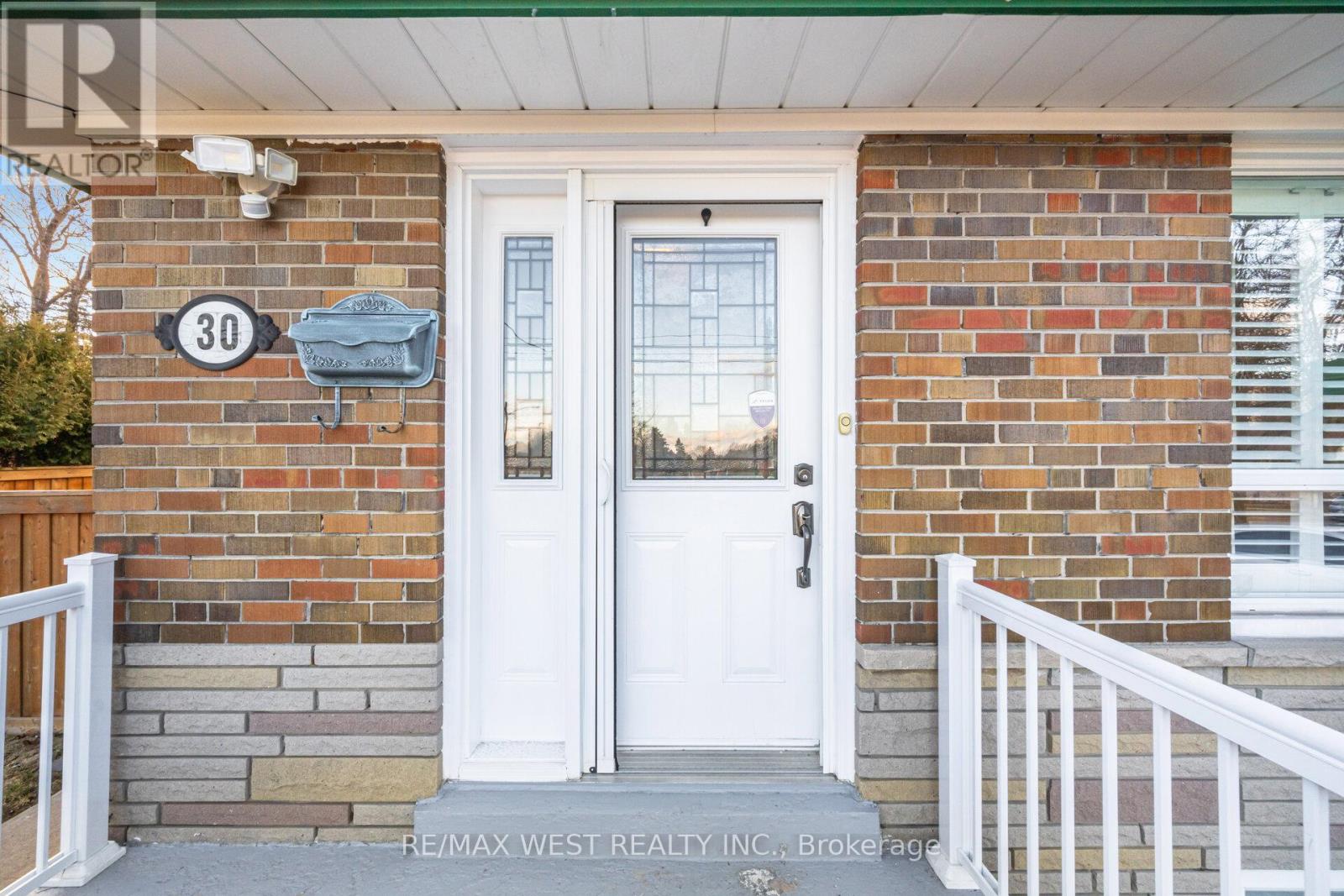 30 Kollar Drive, Toronto, Ontario  M1G 1E2 - Photo 2 - E12915846