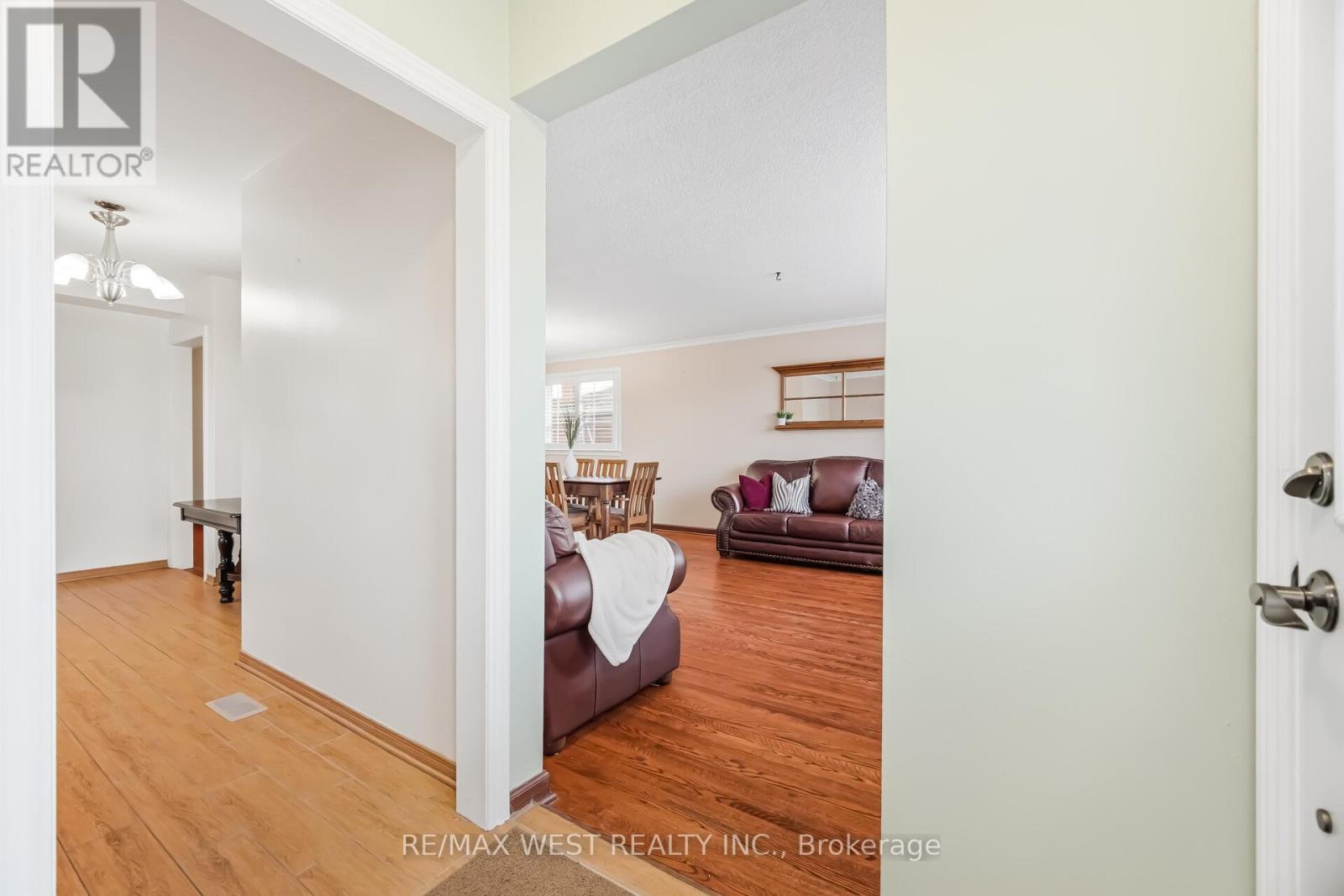 30 Kollar Drive, Toronto, Ontario  M1G 1E2 - Photo 6 - E12915846