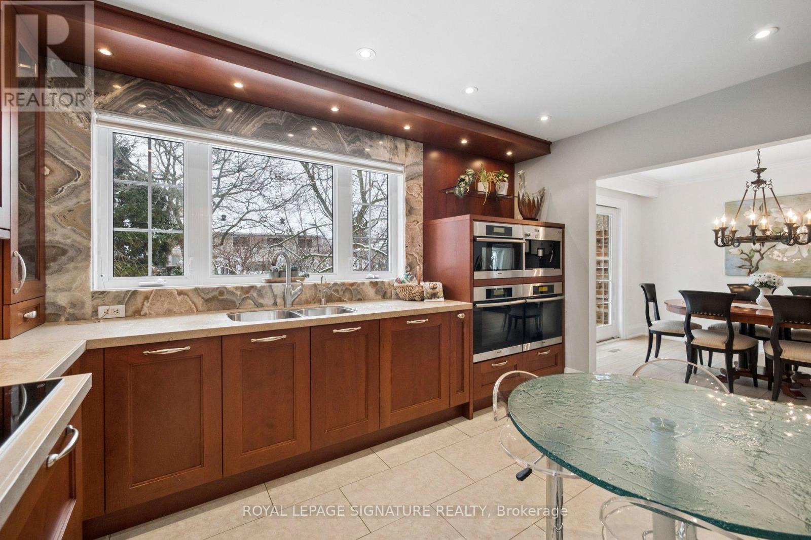 349 Jaybell Grove, Toronto, Ontario  M1C 2X4 - Photo 11 - E12915962