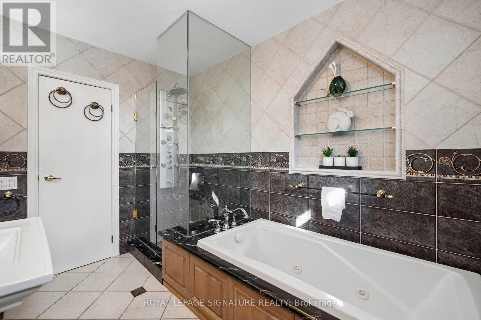 349 Jaybell Grove, Toronto, Ontario  M1C 2X4 - Photo 25 - E12915962