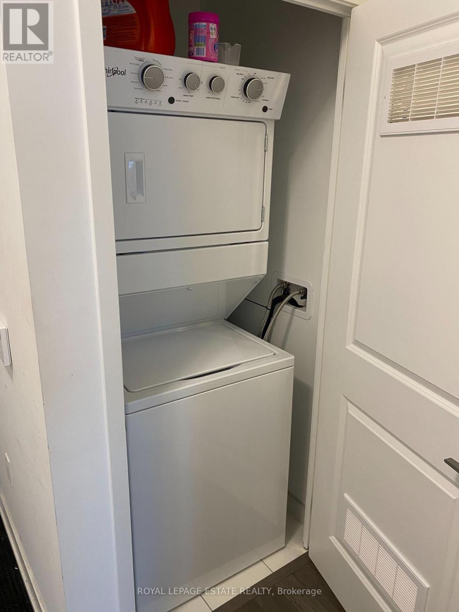 1606 - 85 Oneida Crescent, Richmond Hill, Ontario  L4B 0H4 - Photo 10 - N12915810