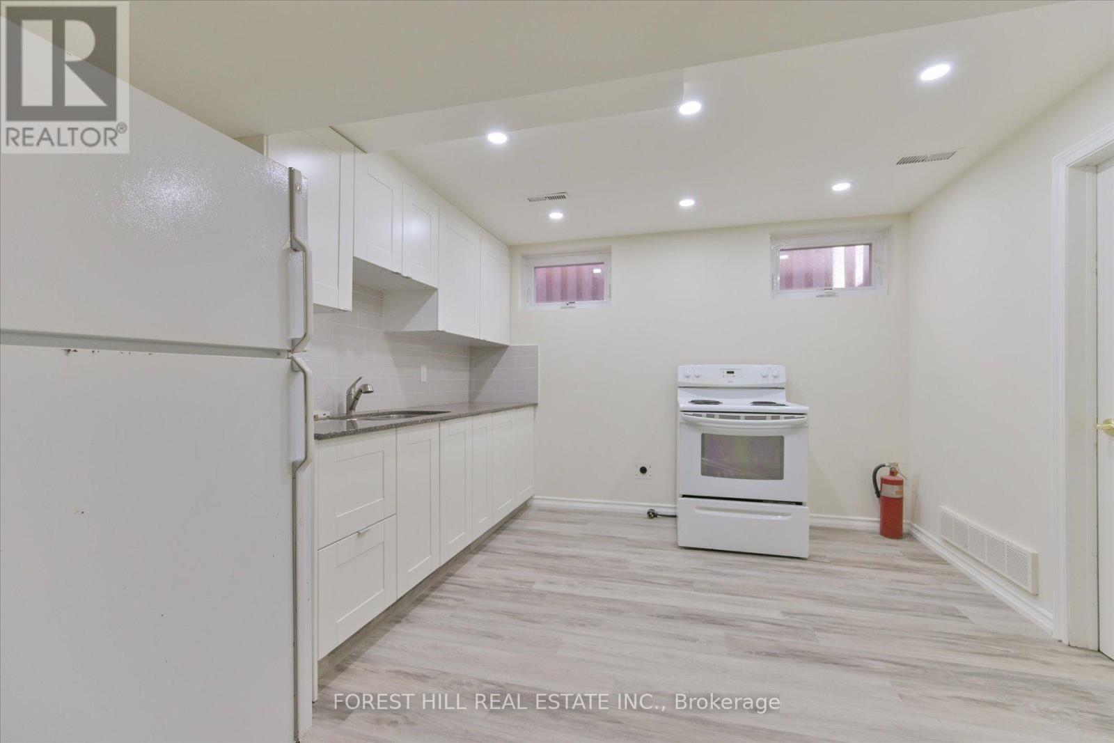 137 Marsi Road, Richmond Hill, Ontario  L4C 5R3 - Photo 37 - N12915820