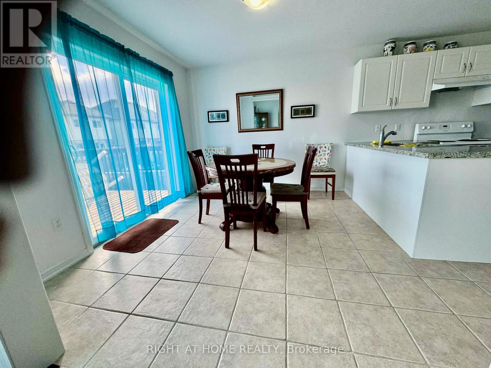 2110 Galloway Street, Innisfil, Ontario  L9S 4B7 - Photo 12 - N12915842