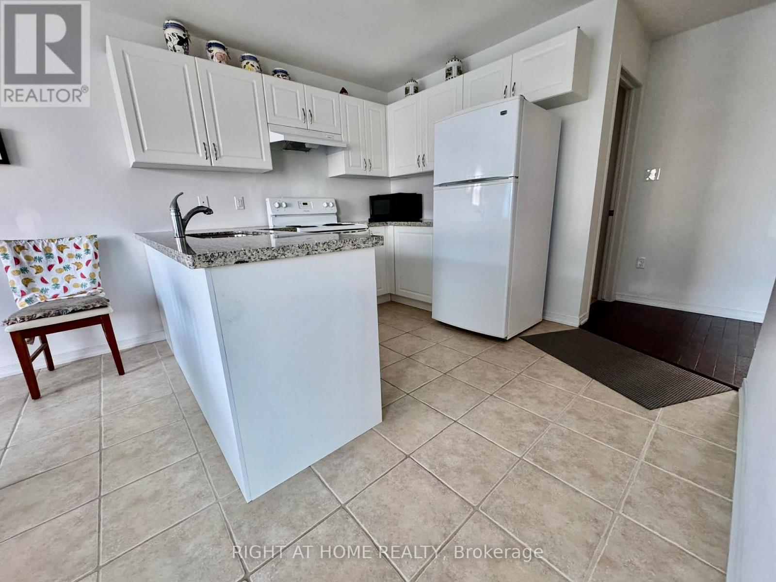 2110 Galloway Street, Innisfil, Ontario  L9S 4B7 - Photo 14 - N12915842