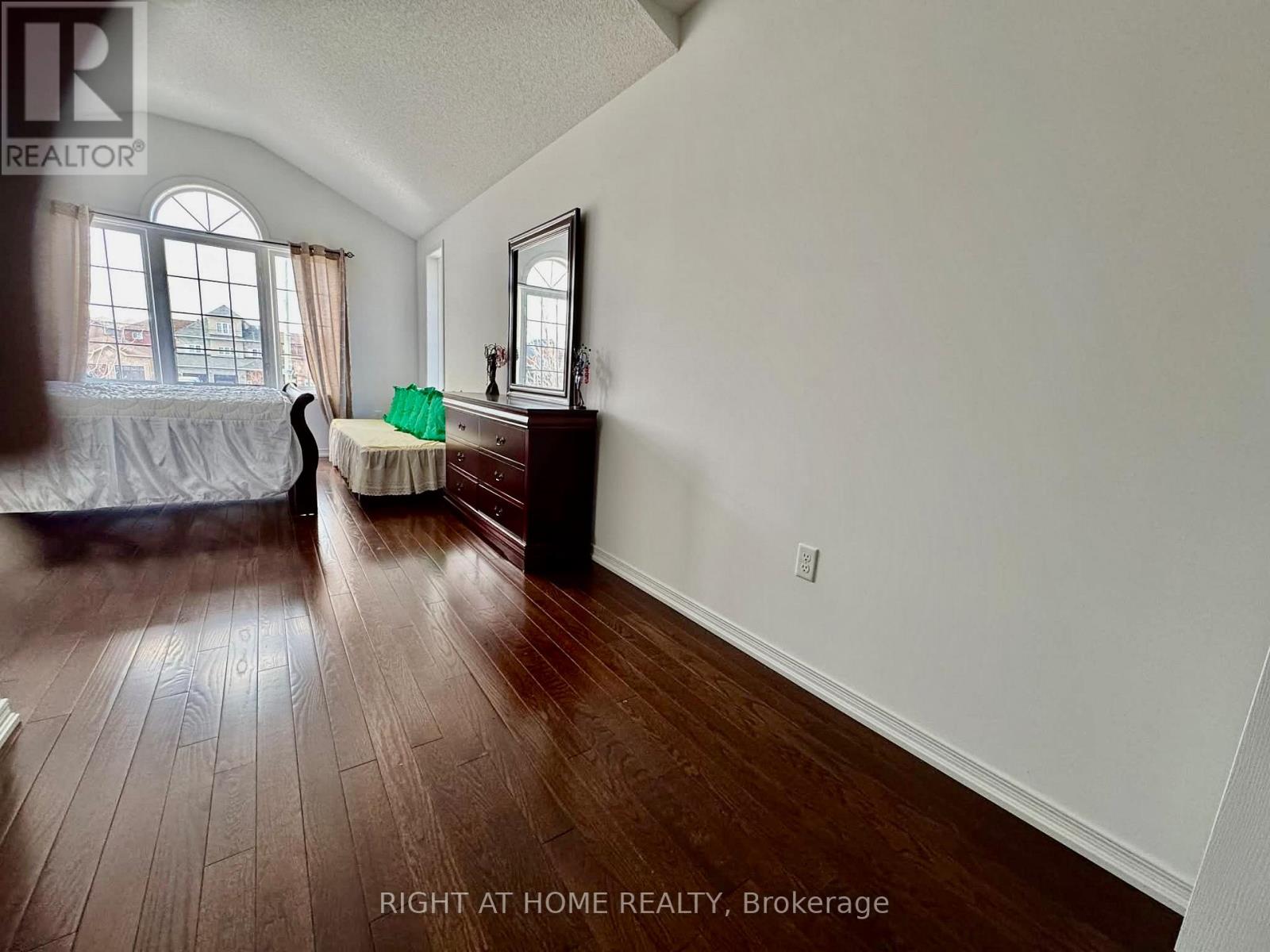 2110 Galloway Street, Innisfil, Ontario  L9S 4B7 - Photo 19 - N12915842