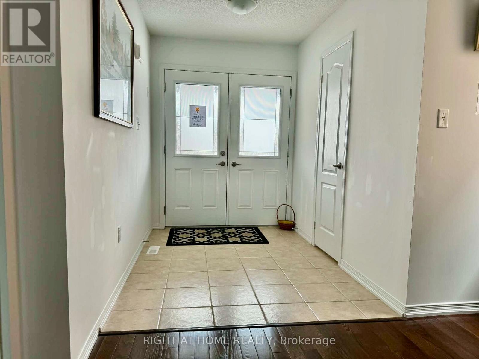 2110 Galloway Street, Innisfil, Ontario  L9S 4B7 - Photo 21 - N12915842