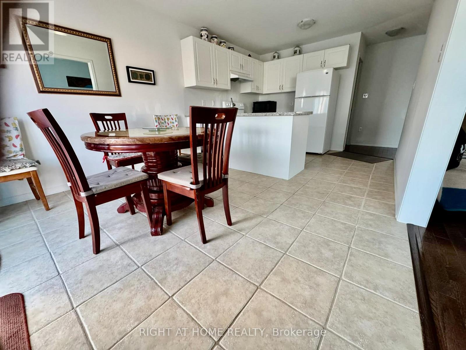 2110 Galloway Street, Innisfil, Ontario  L9S 4B7 - Photo 25 - N12915842