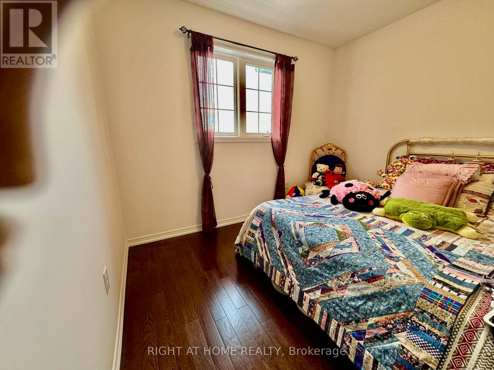 2110 Galloway Street, Innisfil, Ontario  L9S 4B7 - Photo 6 - N12915842