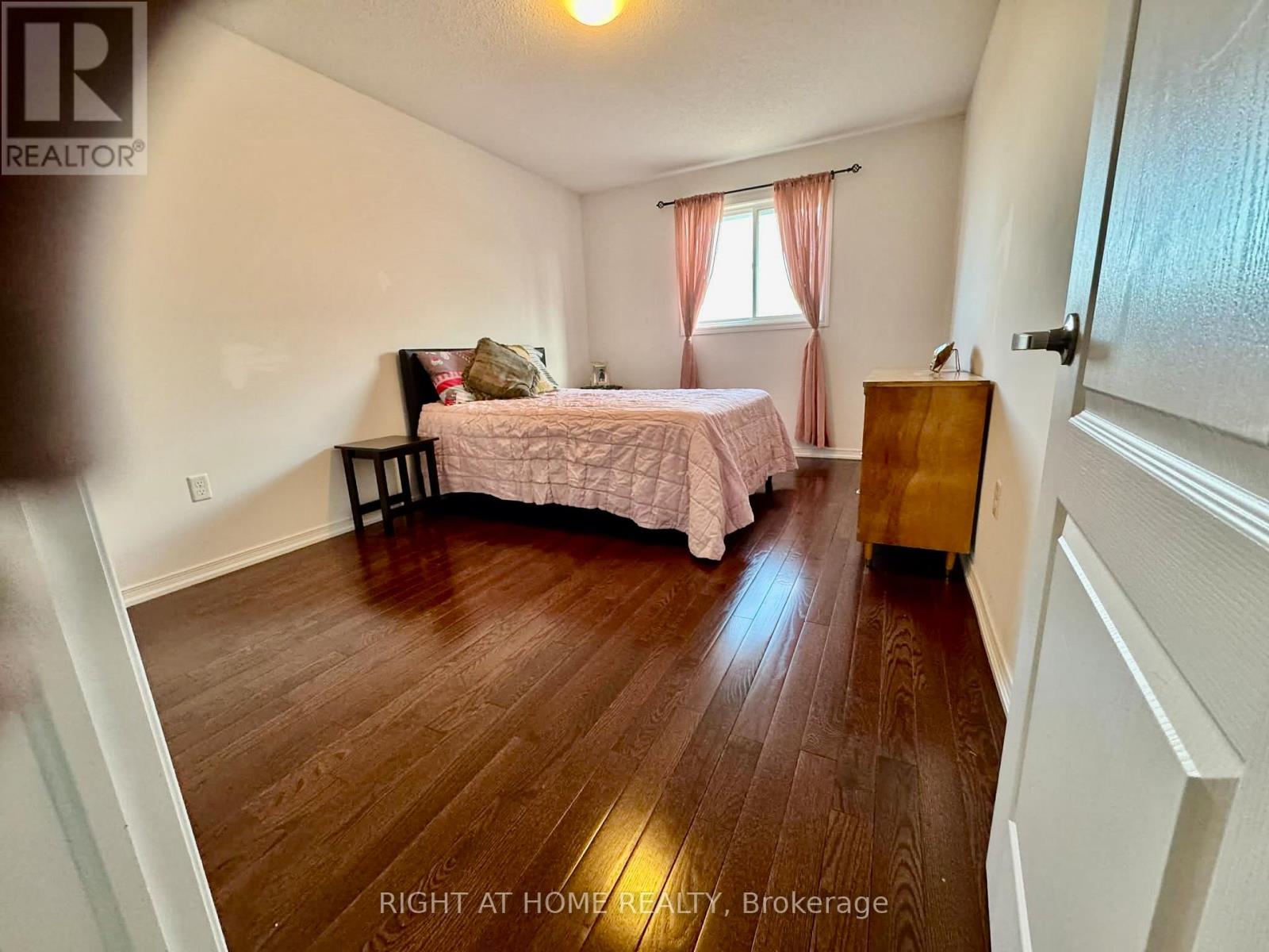 2110 Galloway Street, Innisfil, Ontario  L9S 4B7 - Photo 8 - N12915842