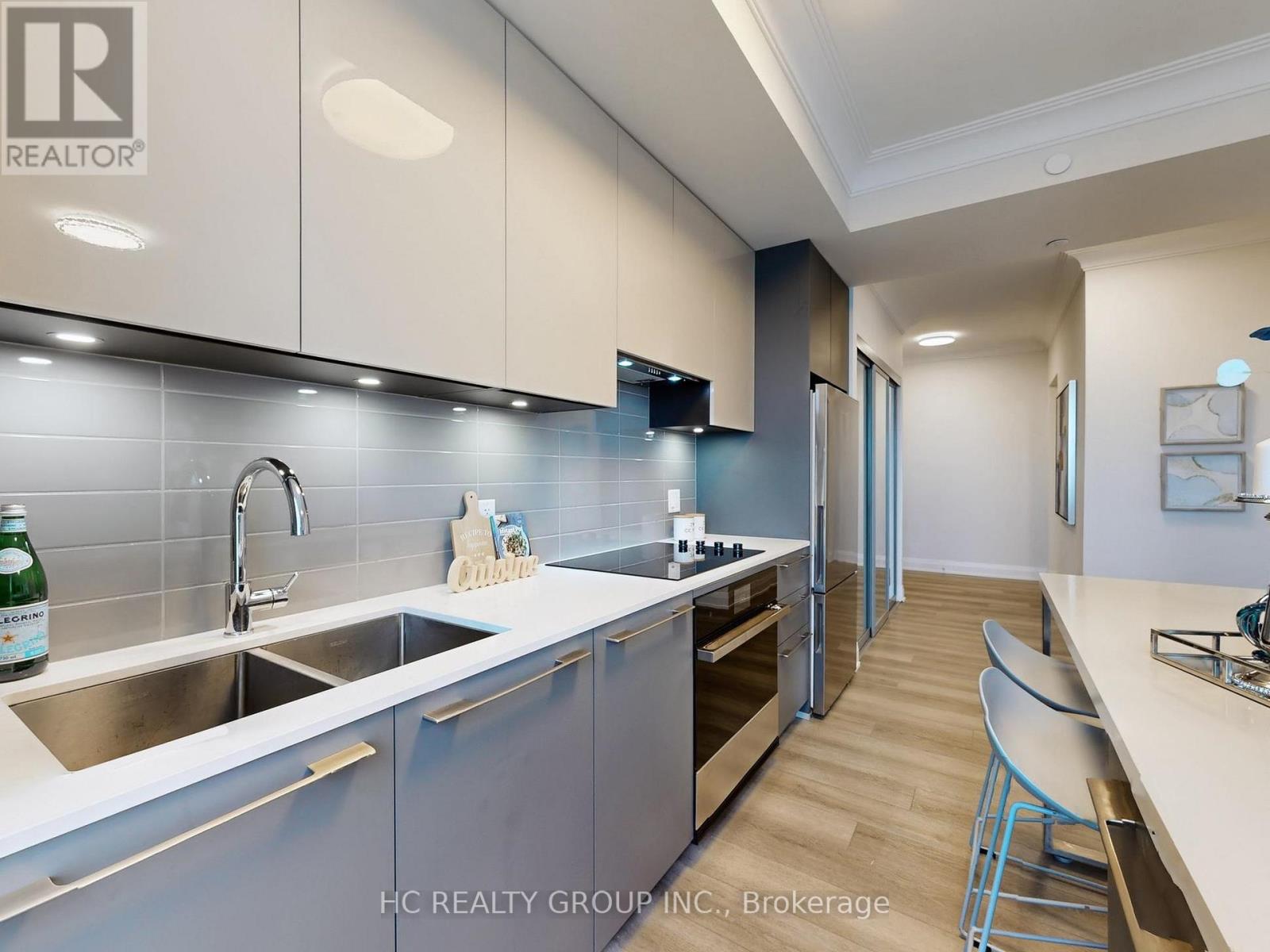 2808 - 18 Water Walk Drive, Markham, Ontario  L3R 6L5 - Photo 9 - N12915964