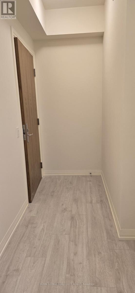 1009 - 27 Korda Gate, Vaughan, Ontario  L4K 0P6 - Photo 2 - N12915974