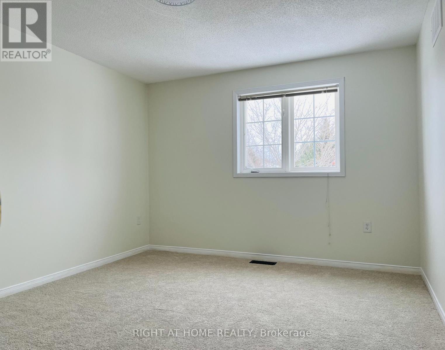 14 Downing Crescent, Barrie (Holly), Ontario  L4N 8V7 - Photo 11 - S12915852