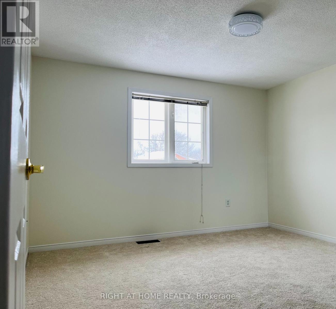 14 Downing Crescent, Barrie (Holly), Ontario  L4N 8V7 - Photo 12 - S12915852