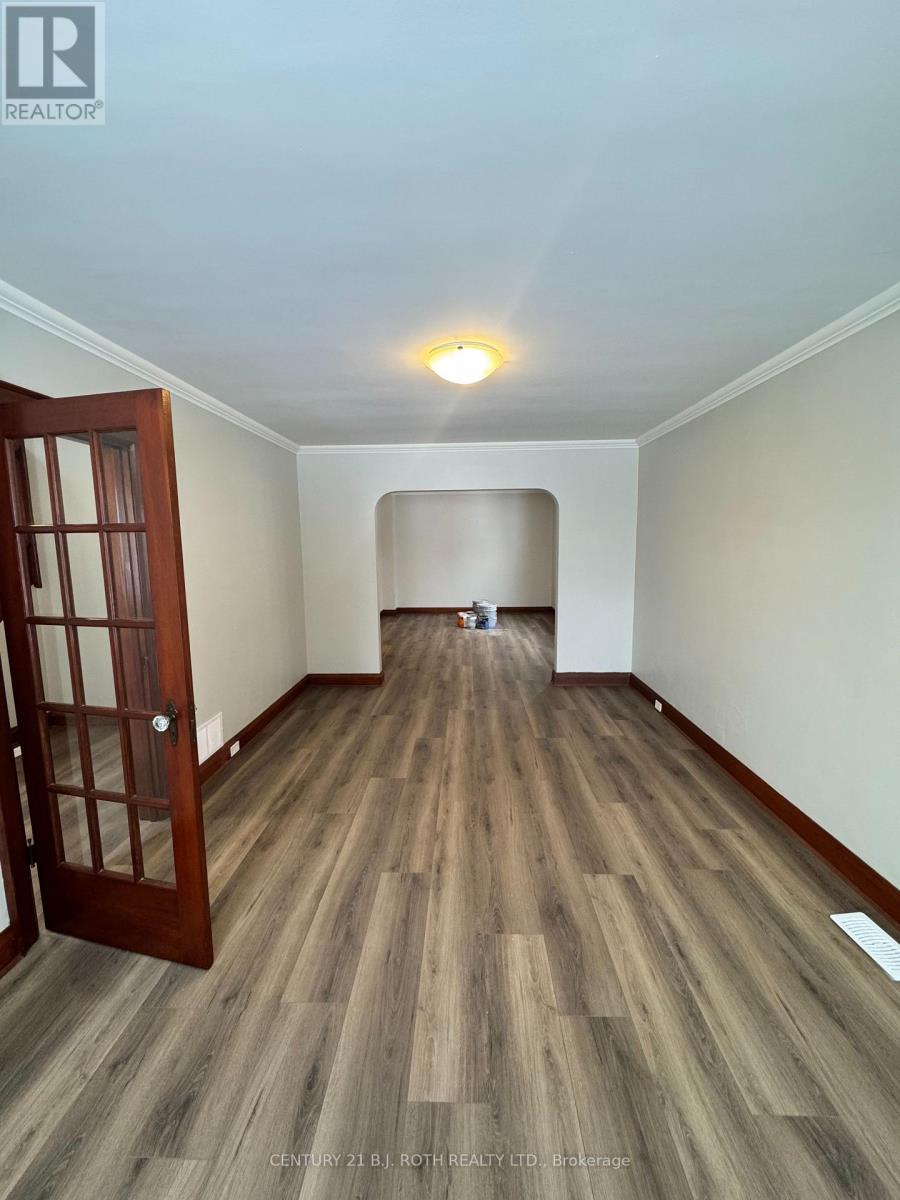 48 Drury Lane, Barrie (City Centre), Ontario  L4M 3C8 - Photo 5 - S12915960