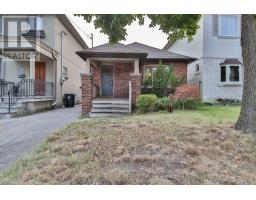 22 WHITEWOOD ROAD, Toronto, Ontario