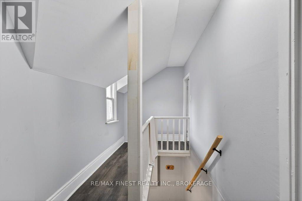 255-257 Earl Street, Kingston, Ontario  K7L 2H6 - Photo 28 - X12915998