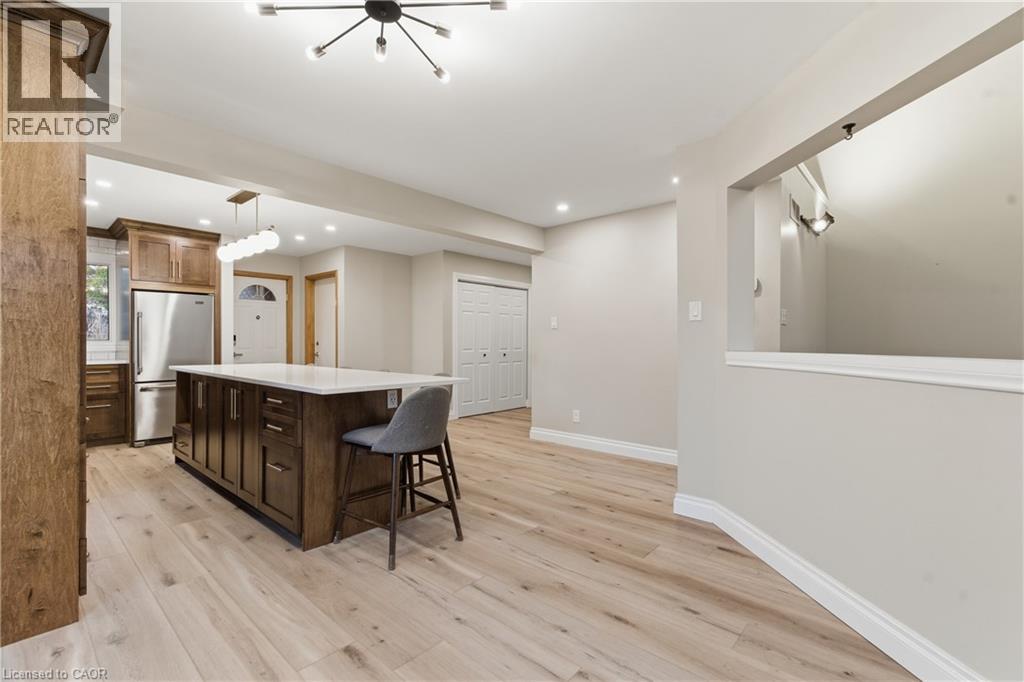 380 Churchill Court Unit# B, Waterloo, Ontario  N2L 6B4 - Photo 11 - 40812726