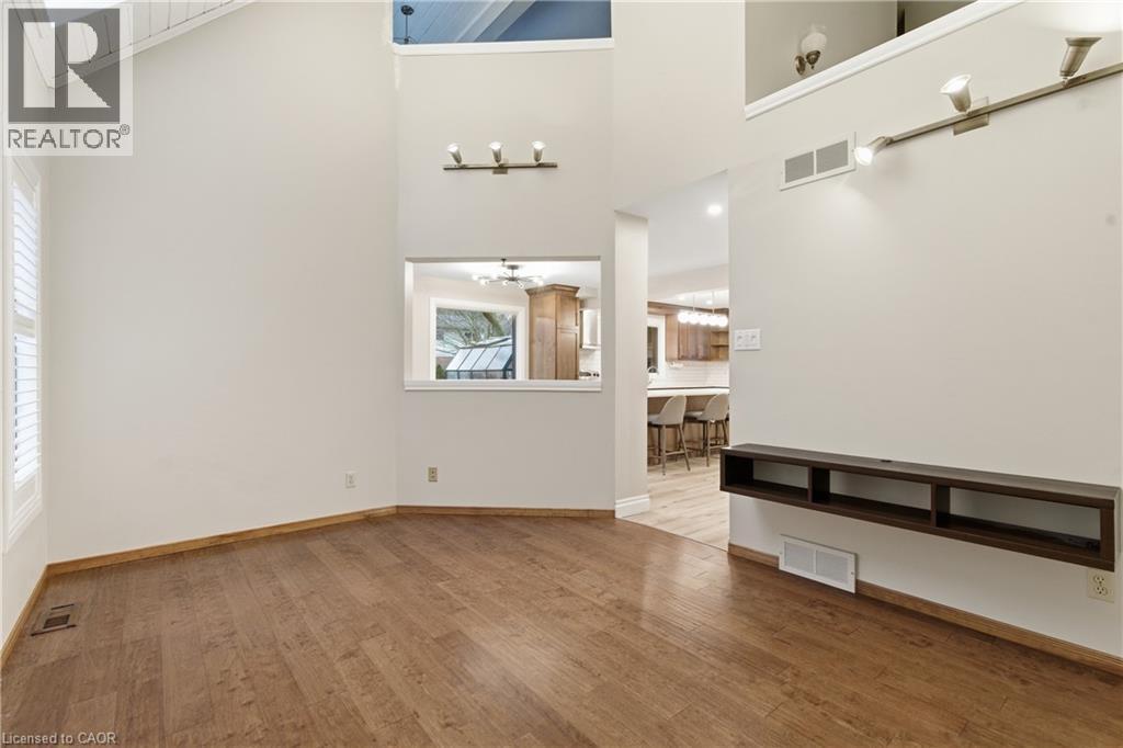 380 Churchill Court Unit# B, Waterloo, Ontario  N2L 6B4 - Photo 14 - 40812726