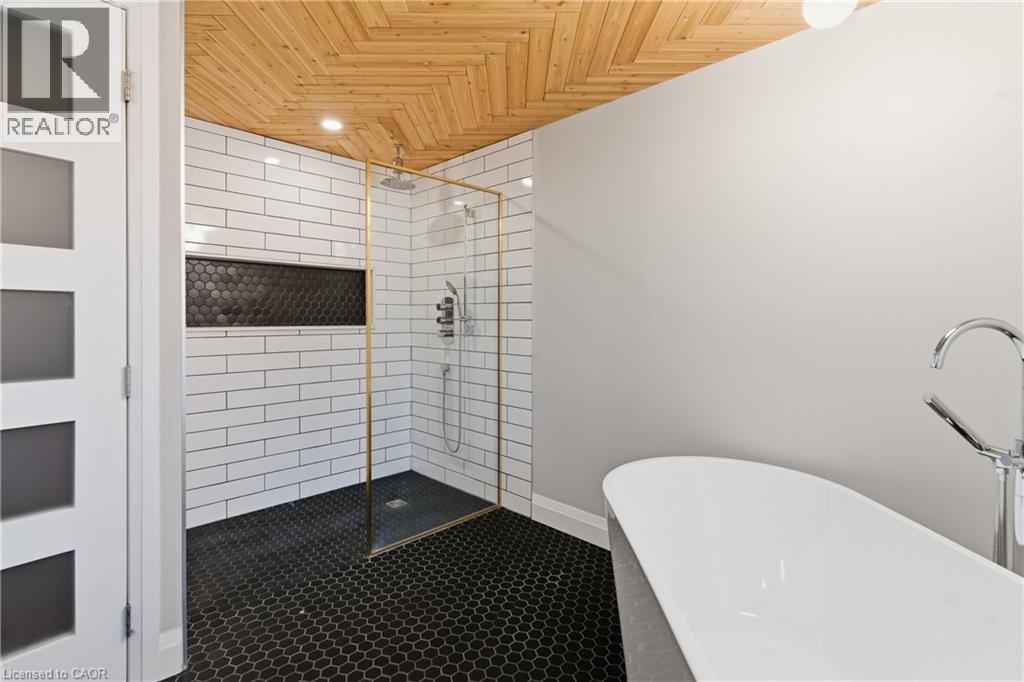 380 Churchill Court Unit# B, Waterloo, Ontario  N2L 6B4 - Photo 25 - 40812726