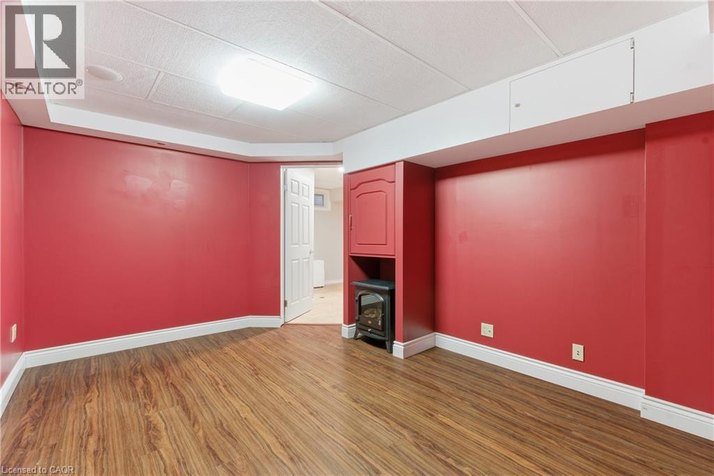 380 Churchill Court Unit# B, Waterloo, Ontario  N2L 6B4 - Photo 31 - 40812726