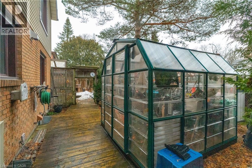 380 Churchill Court Unit# B, Waterloo, Ontario  N2L 6B4 - Photo 33 - 40812726