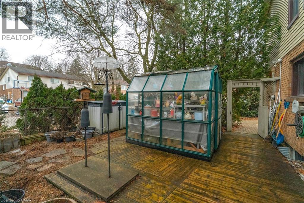 380 Churchill Court Unit# B, Waterloo, Ontario  N2L 6B4 - Photo 34 - 40812726