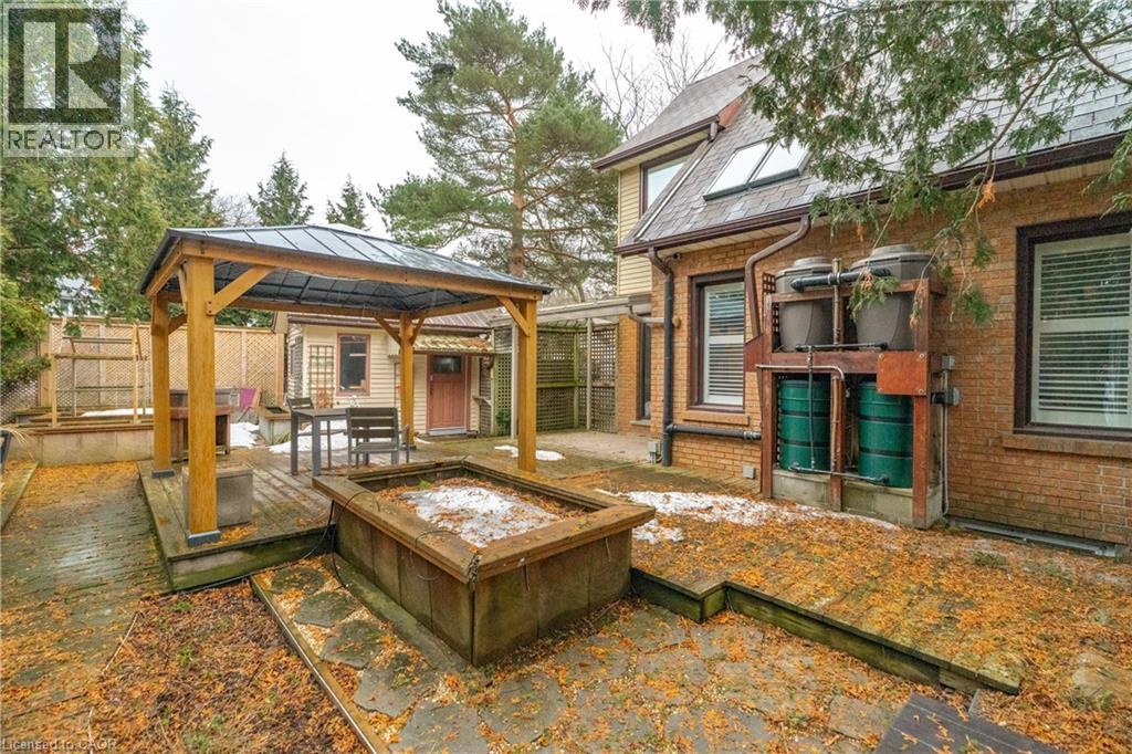 380 Churchill Court Unit# B, Waterloo, Ontario  N2L 6B4 - Photo 37 - 40812726