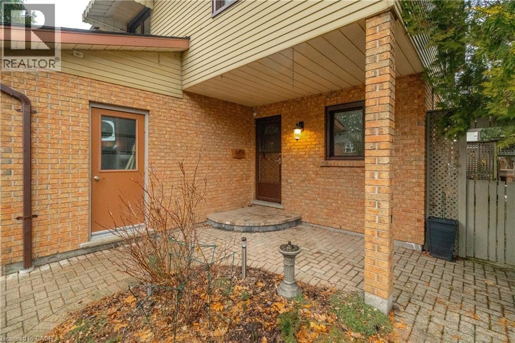 380 Churchill Court Unit# B, Waterloo, Ontario  N2L 6B4 - Photo 6 - 40812726