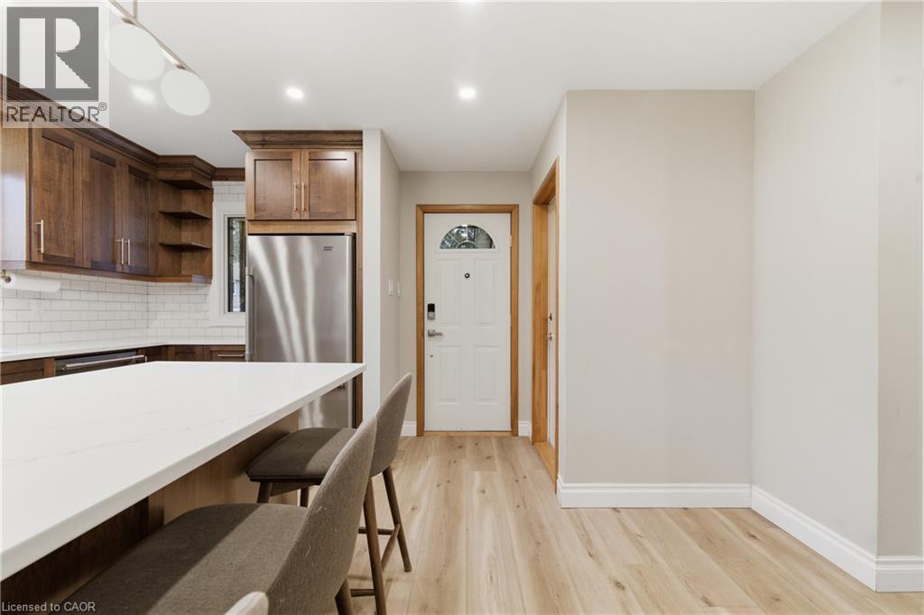 380 Churchill Court Unit# B, Waterloo, Ontario  N2L 6B4 - Photo 7 - 40812726