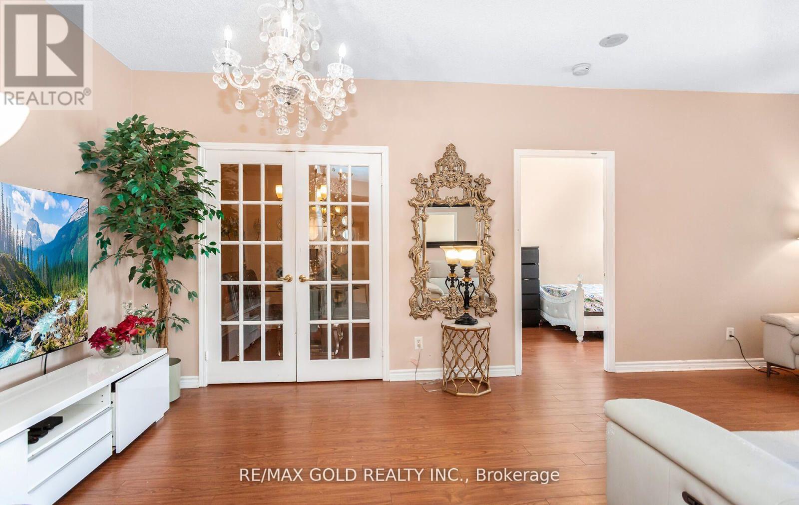 224 - 25 Kingsbridge Grdn Circle, Mississauga (Hurontario), Ontario  L5R 4B1 - Photo 10 - W12915798